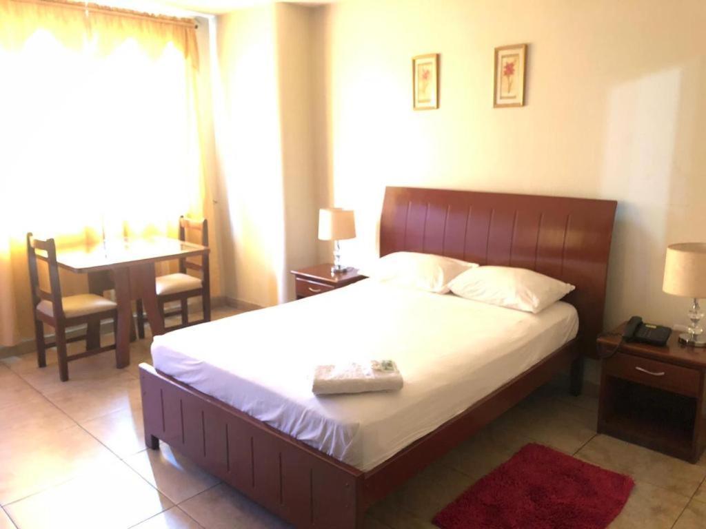 Hotel Onix Gold Гуаякуил Екстериор снимка