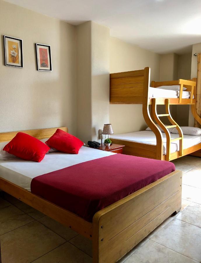 Hotel Onix Gold Гуаякуил Екстериор снимка