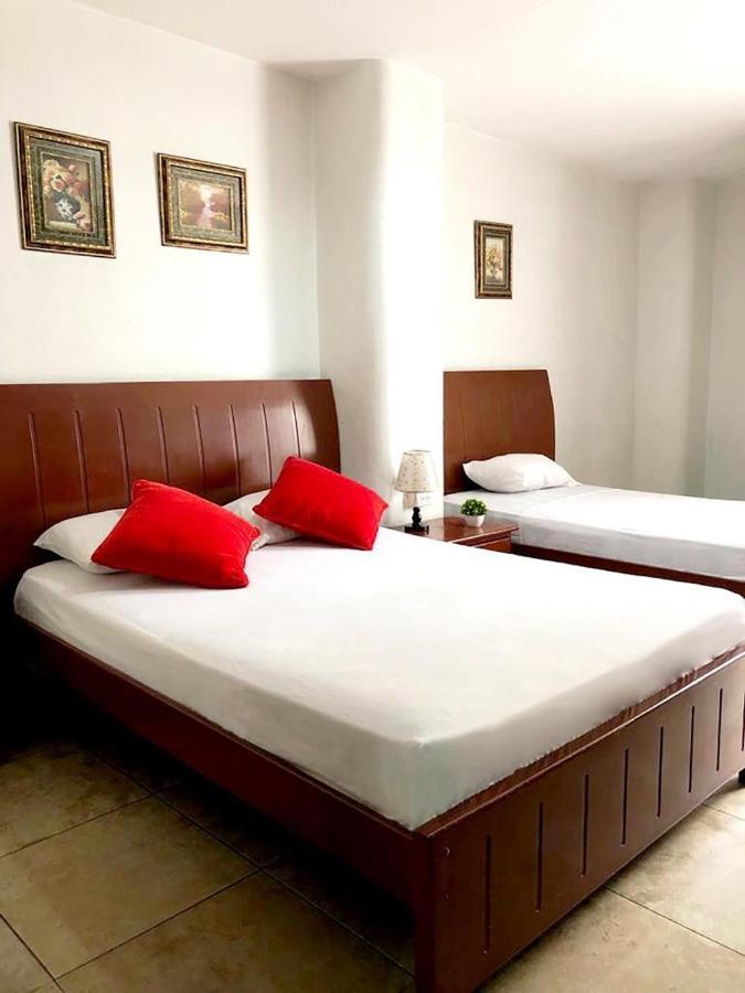 Hotel Onix Gold Гуаякуил Екстериор снимка