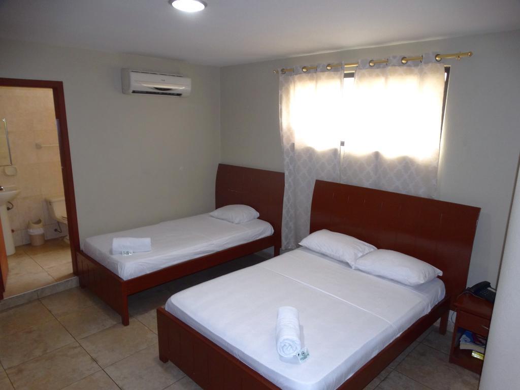Hotel Onix Gold Гуаякуил Екстериор снимка