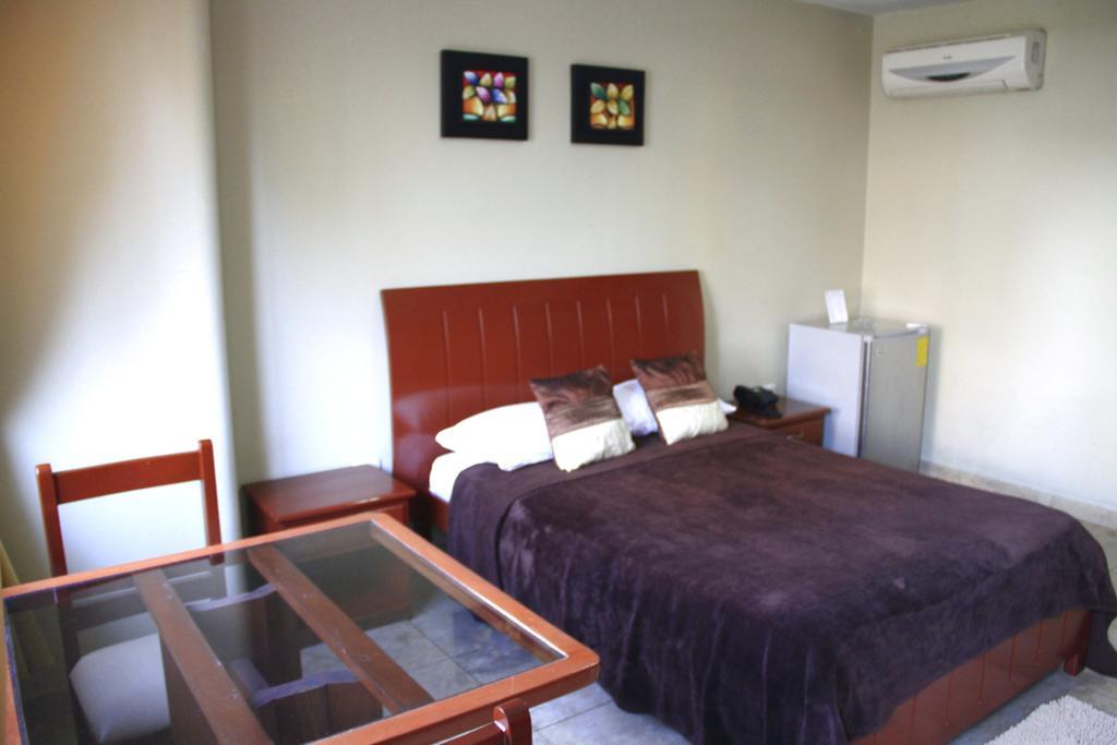 Hotel Onix Gold Гуаякуил Екстериор снимка